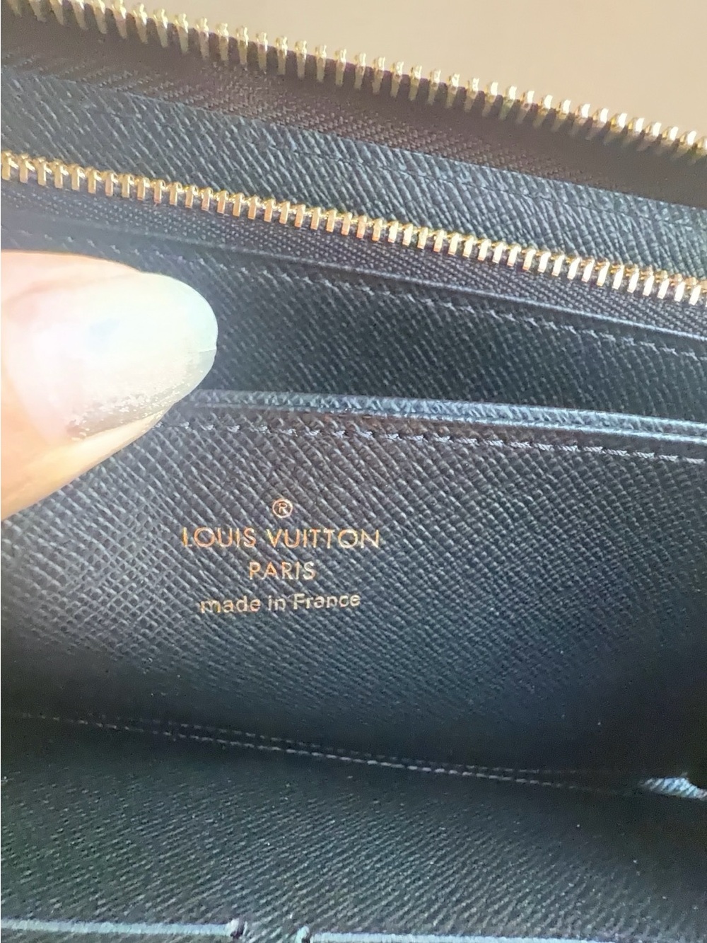 LV Wallet - Picture 7 of 10